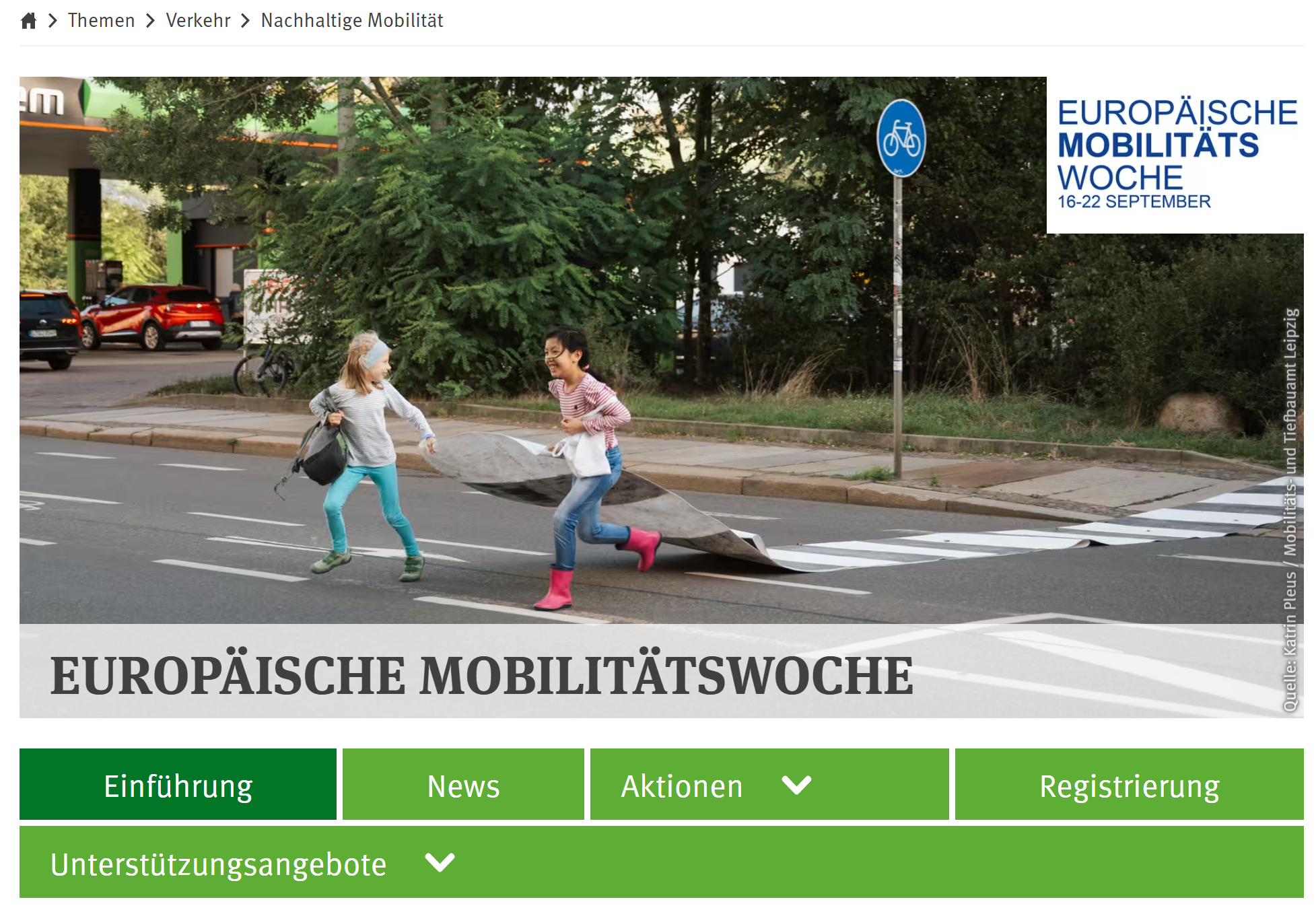 Bild zeigt Pfeile aus Leuchtpunkten. Die Pfeile zeigen nach rechts