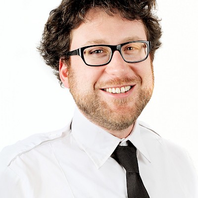 Das Bild zeigt ein Portraitfoto von Daniel Euler, Stadt Troisdorf.