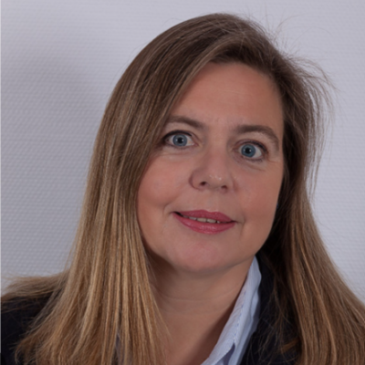 Das Bild zeigt ein Portraitfoto von Stefanie Schleef, Stadt Achim.