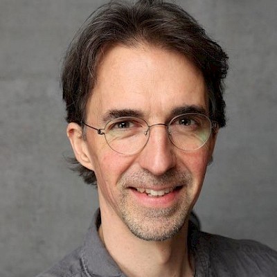 Das Bild zeigt ein Portraitfoto von Sebastian Bührmann, Stadt Oldenburg.